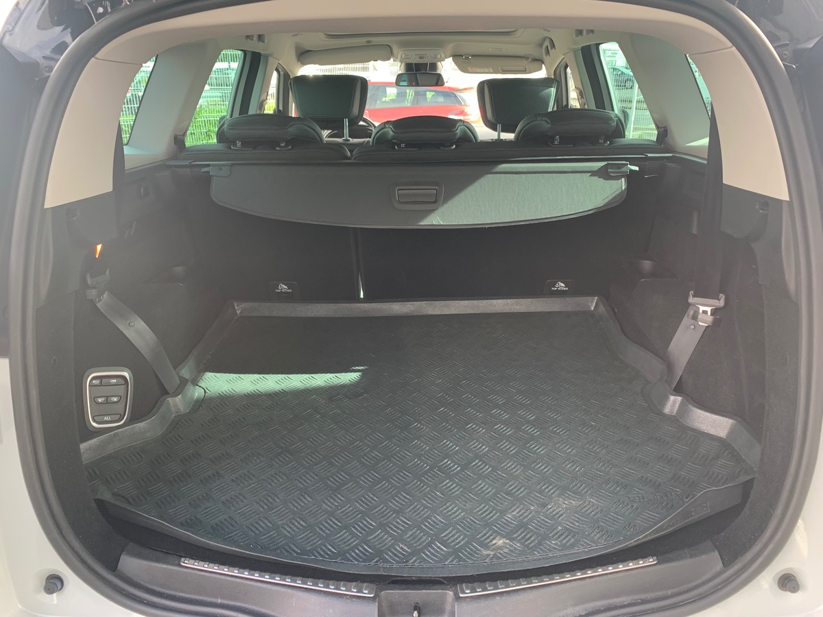 RENAULT Grand Scenic 160 | INITIALE PARIS | 7 places | Toit Panoramique | Caméra recul | PHARES LED