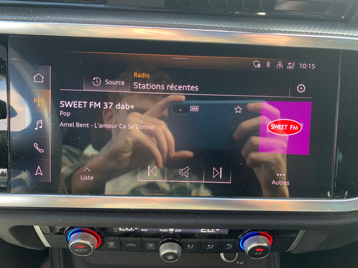 Audi Q3 Sportback 150 ch | S-Line | Caméra de recul | Apple car Play | Coffre assisté électriquement