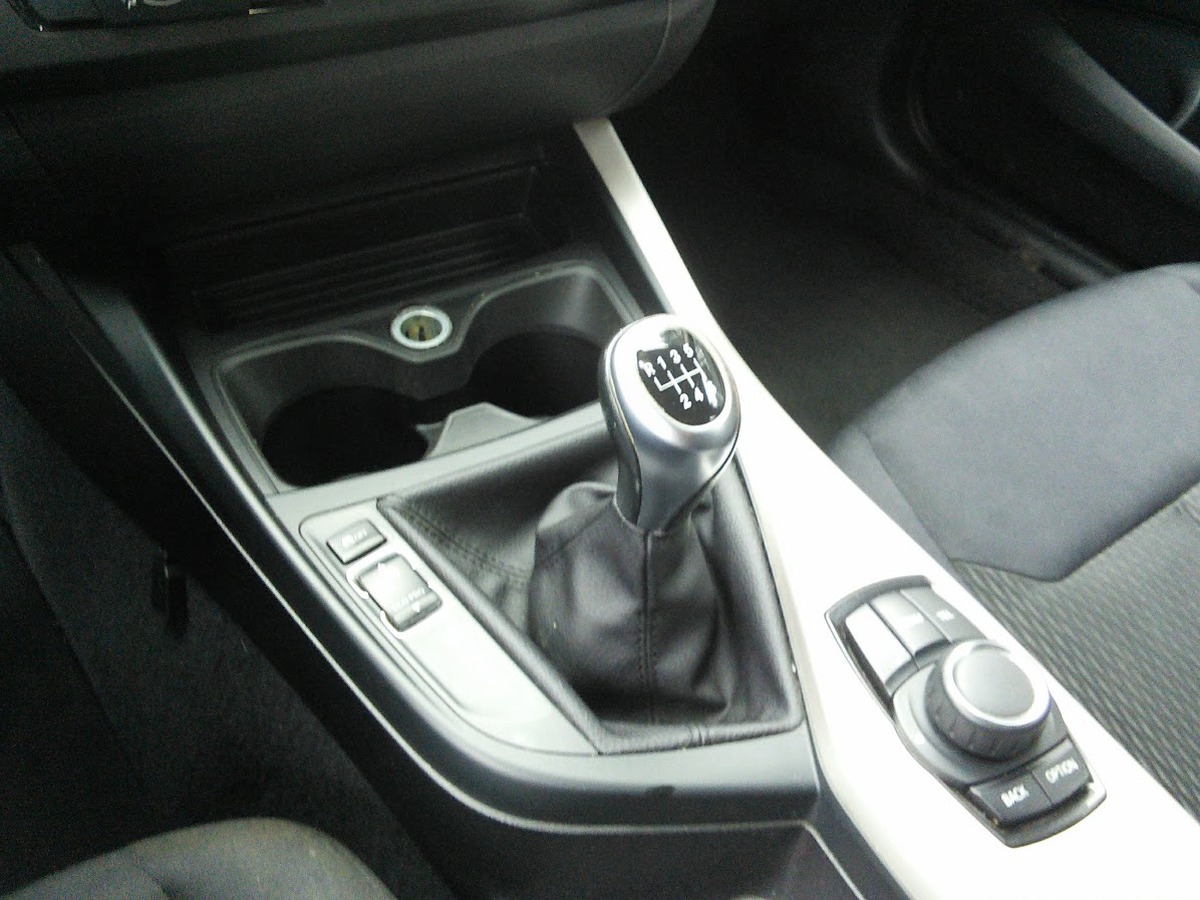Bmw Série 1 114i 102 ch Lounge CLIM
