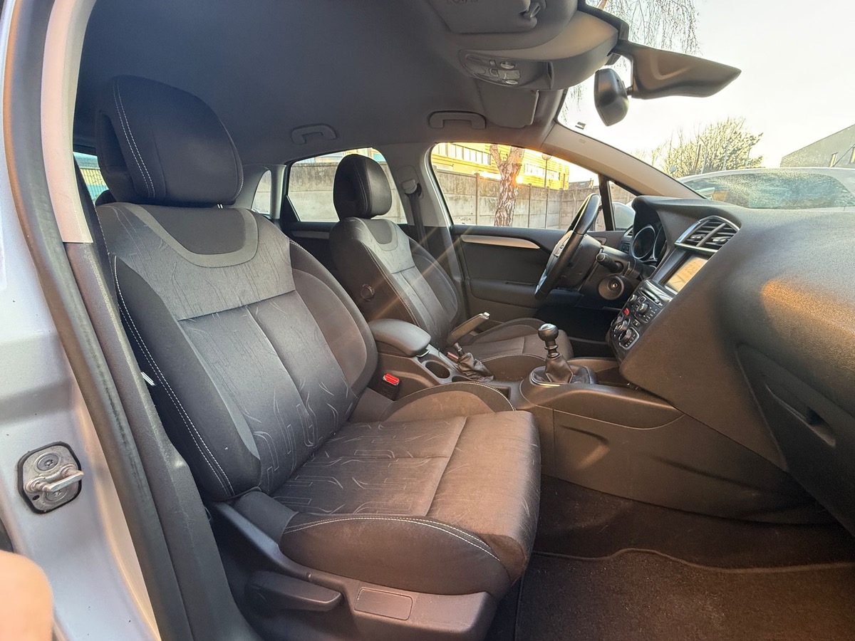 Citroën C4 1.6 e-HDI 115 CV exclusives en 4X CB