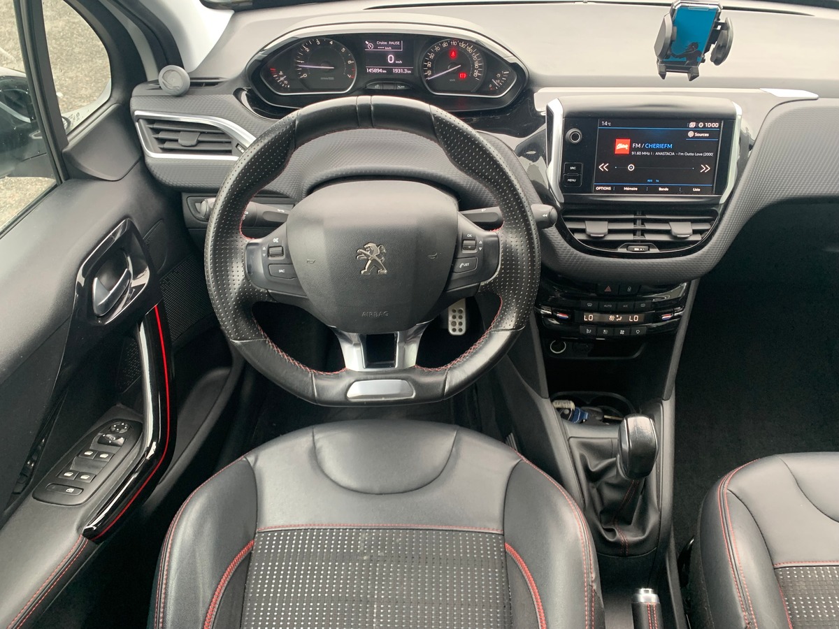 Peugeot 208 110 ch | GT Line | Régulateur de vitesse | Apple car Play Android Auto