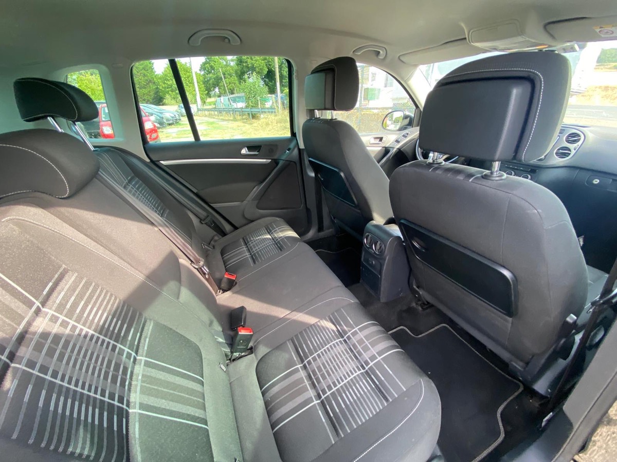 Volkswagen Tiguan 2.0 tdi 110cv bluemotion LOUNGE 1ere MAIN