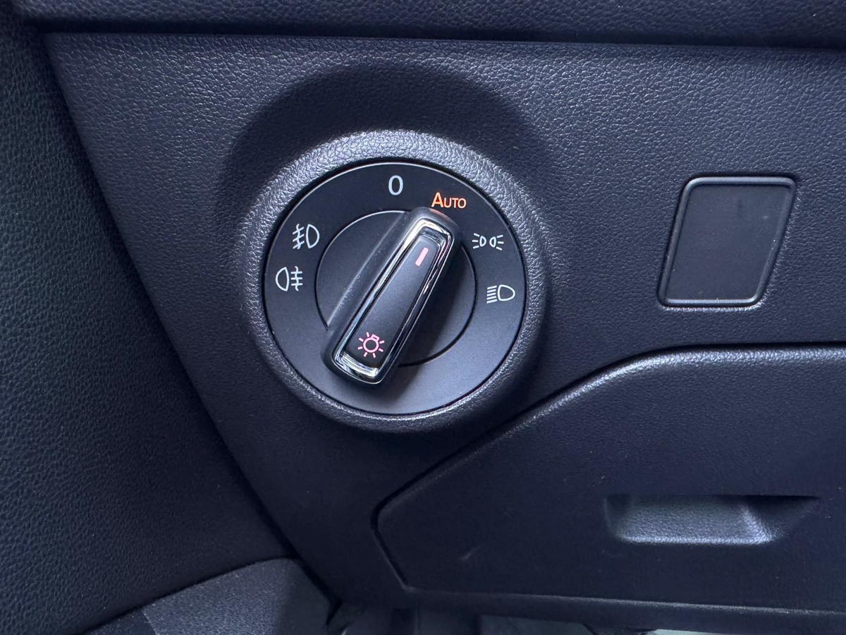 Seat Leon 2.0 tdi 150 FR / Distribution OK / Caméra / Carplay