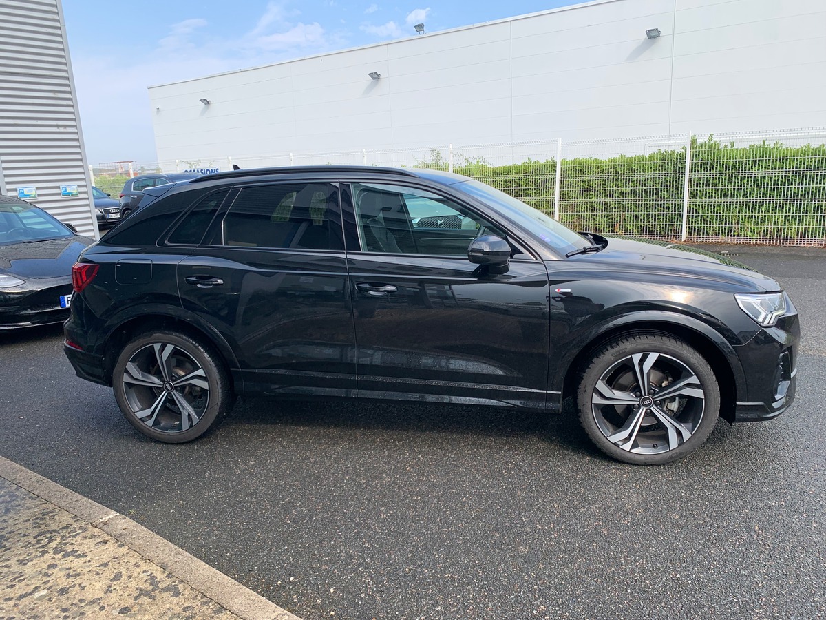 Audi Q3 150 ch | S-Line | Caméra de recul | Apple car Play Android Auto | GPS | Régulateur vitesse