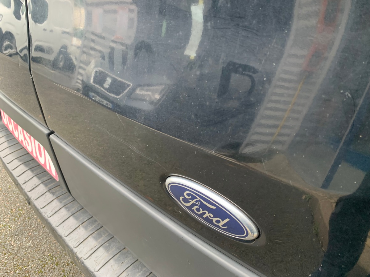 Ford TRANSIT 155 | Trend | Kit mains-libres Bluetooth | 1 Porte latérale coulissante | Climatisation