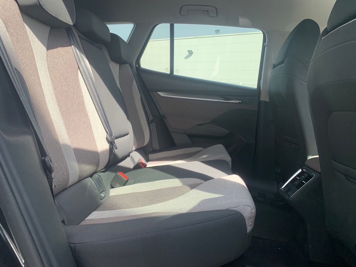 Skoda Enyaq 180 chevaux | iV60 | Apple car Play | Régulateur vitesse adaptatif | Siéges chauffants