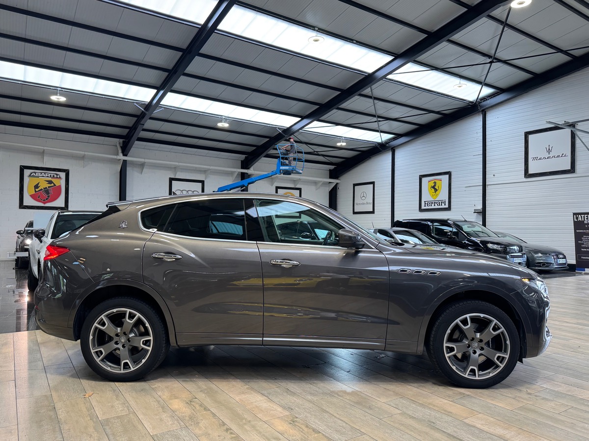 Maserati Levante 3.0 V6 TURBO 275CV CARBONE/360°