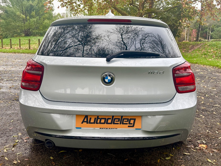 Bmw Série 1 118 d 143 ch - VERSION SPORT