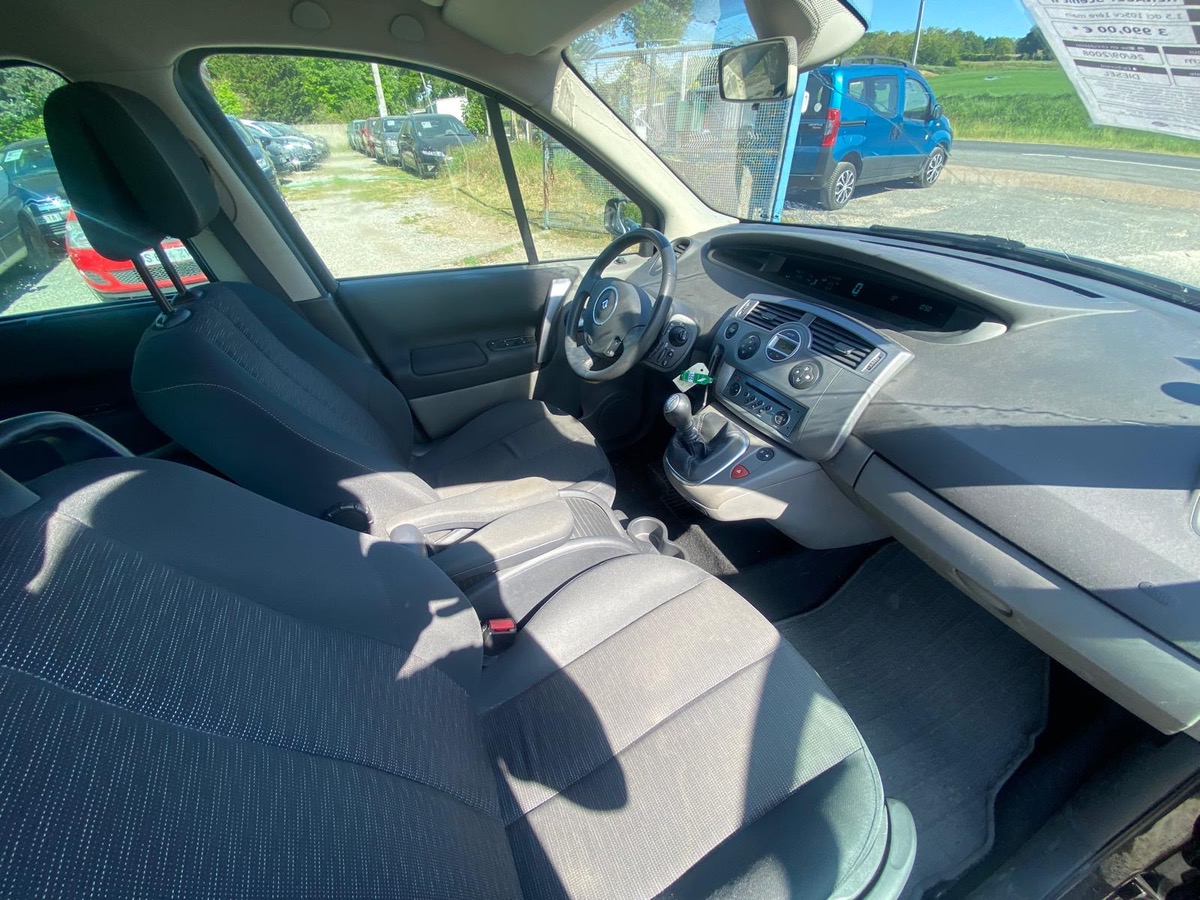 RENAULT Scenic II 1.5 dci 105cv 1ère main faible kilométrage d’origine 