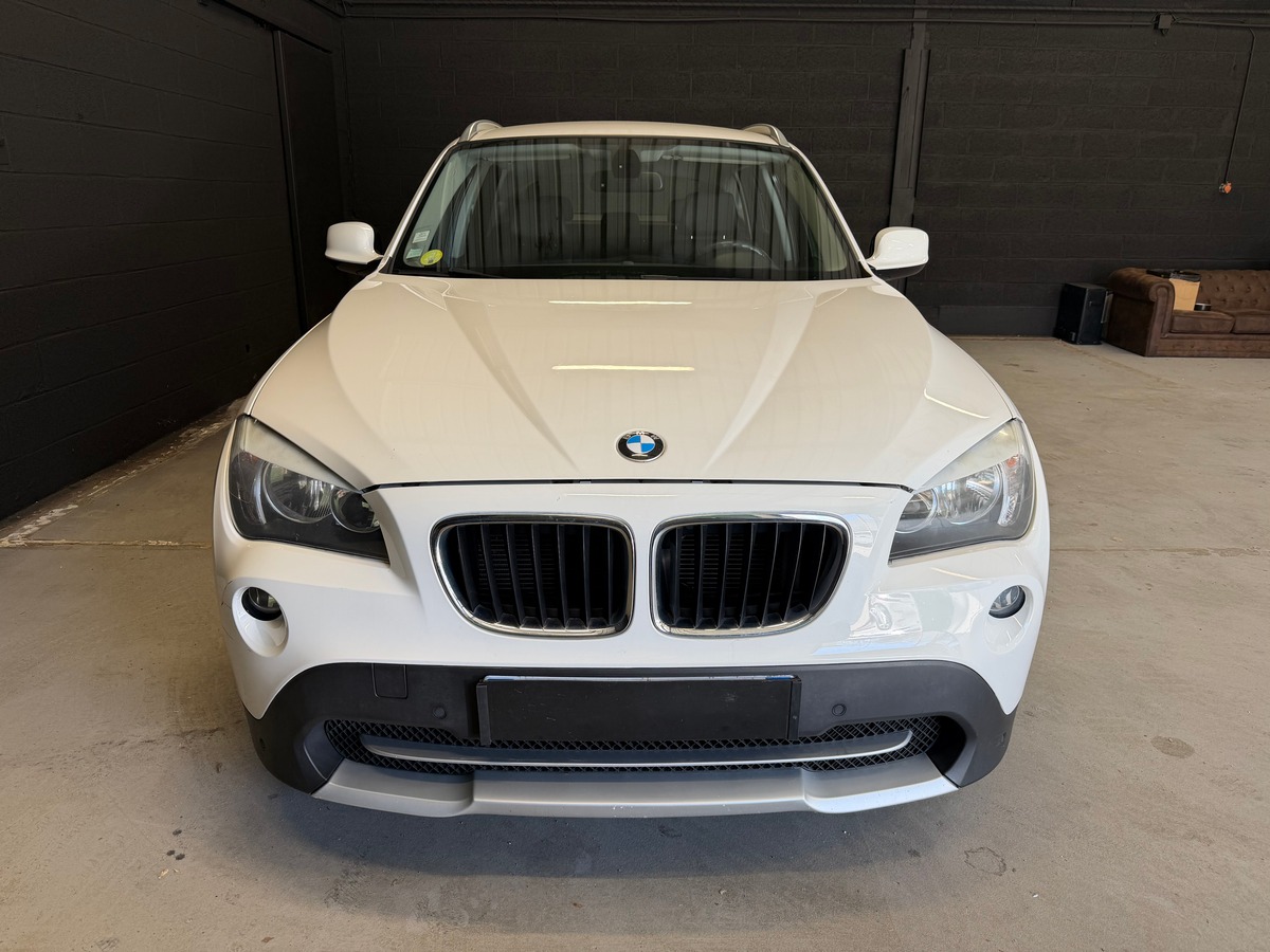 Bmw X1 E84 xdrive18 2.0 143 CV / 1er Main / GPS / Radar de stationnement Av / Ar