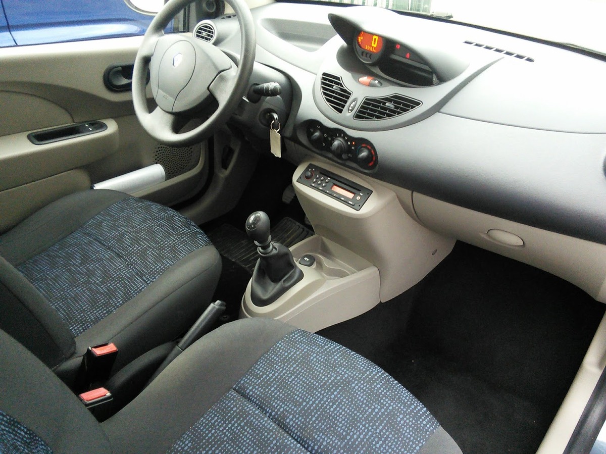 RENAULT Twingo 1.2 75 Authentique CLIM