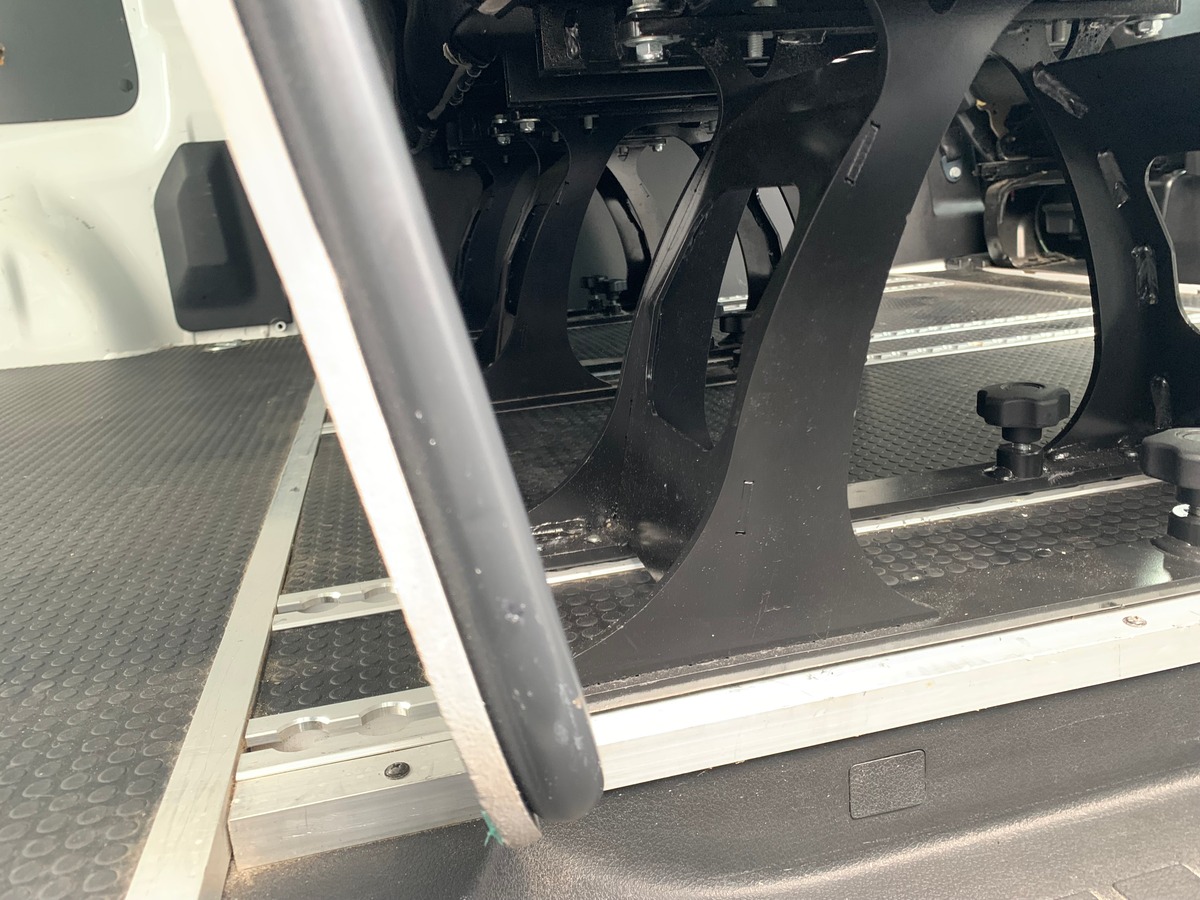 Peugeot Expert 120 ch | URBAN | EAT8 | 5 Places | Attelage | Régulateur de vitesse | Bluetooth