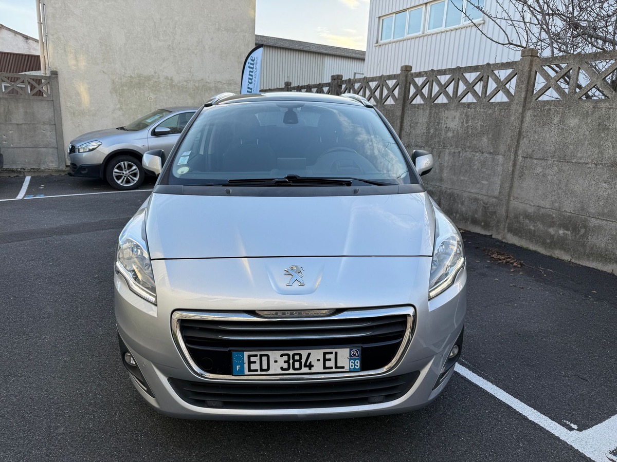 Peugeot 5008 1.6 HDI 120 CV allure 7 places