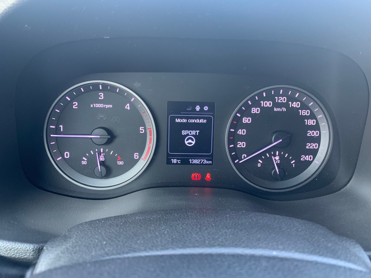 Hyundai Tucson 115 | Intuitive | 1.7 CRDI | 2WD | Régulateur vitesse | GPS | Attelage | Caméra recul