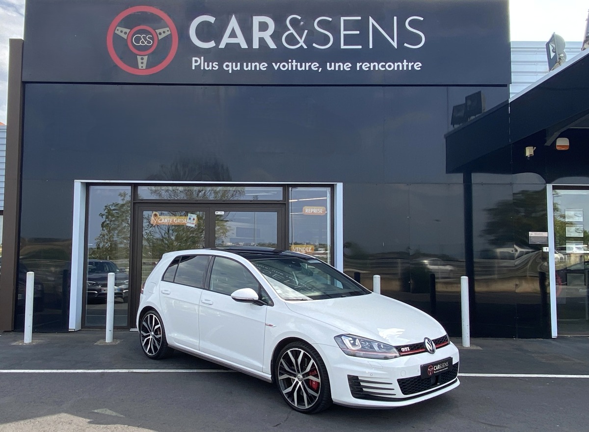 Volkswagen Golf VII 2.0 TSI 230ch GTI PERFORMANCE DSG6 5P / DCC / TO PANO / ACC / DYNAUDIO / CARPLAY