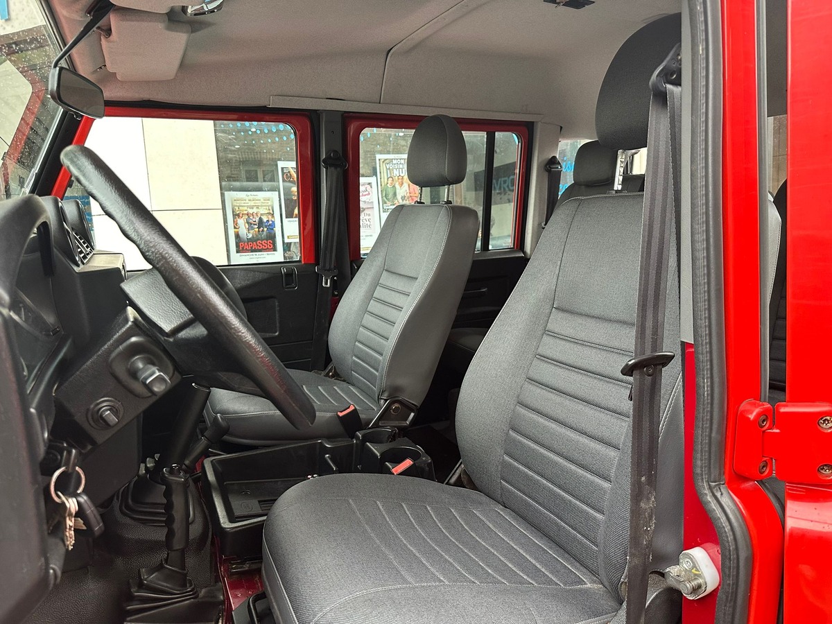 Land-Rover Defender 3 2.2 122 PICK UP MARK V