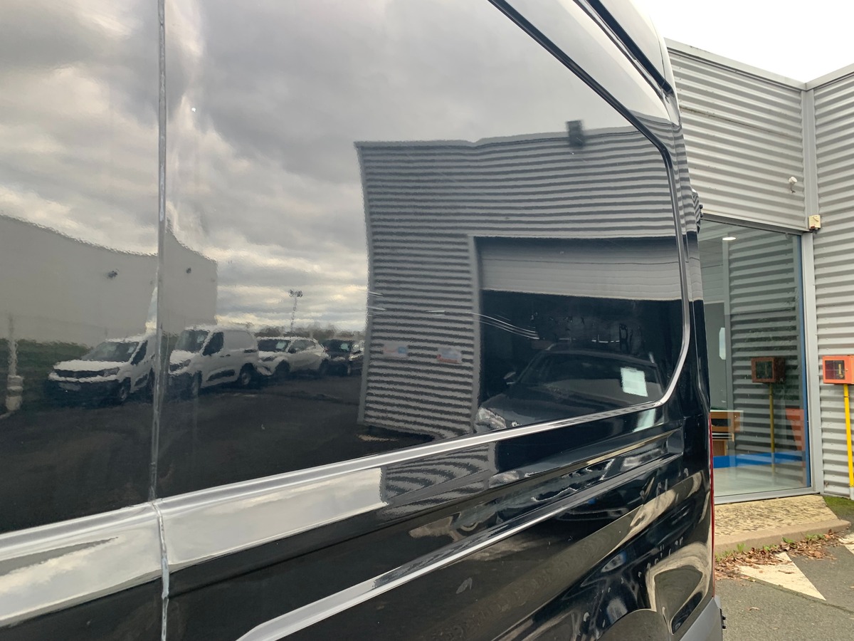 Ford TRANSIT 155 | Trend | Kit mains-libres Bluetooth | 1 Porte latérale coulissante | Climatisation