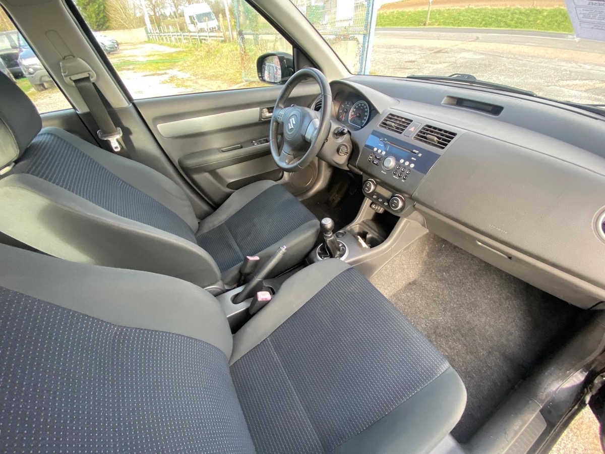 Suzuki Swift 1.3D 75cv 1ere main 107100km