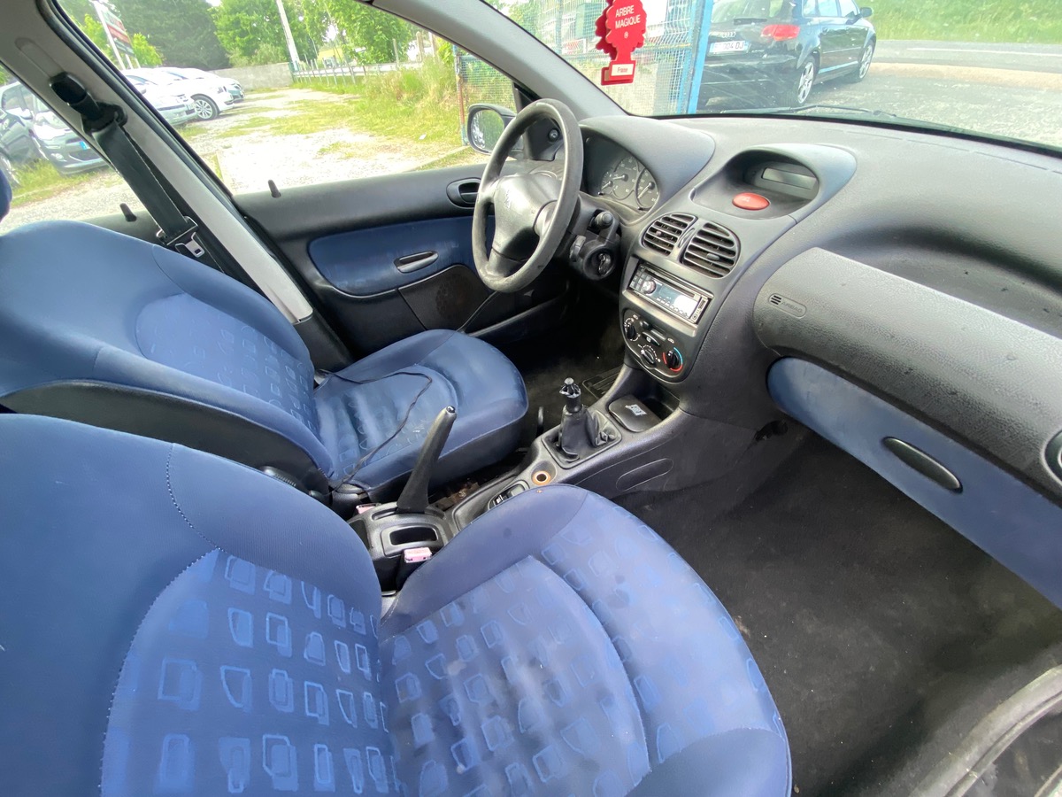 Peugeot 206 1.4 hdi 70cv 195150km annee 2003