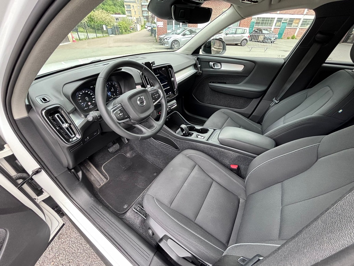 Volvo XC40 2.0 T6 HYBRID - TVA RECUPERABLE - Attelage électrique