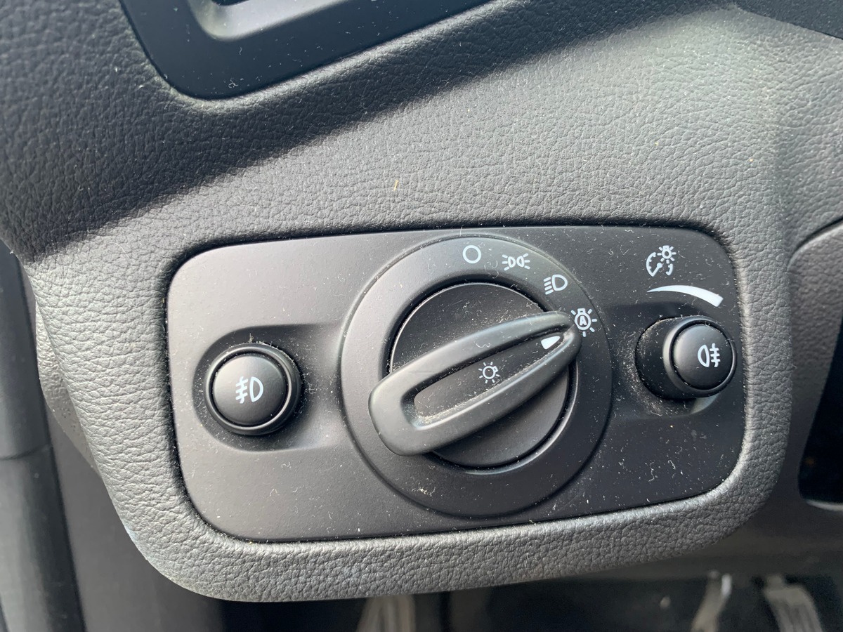 Ford C-max 170 chevaux | Titanium | Radar avant et arrière | Sièges chauffants | Apple car play