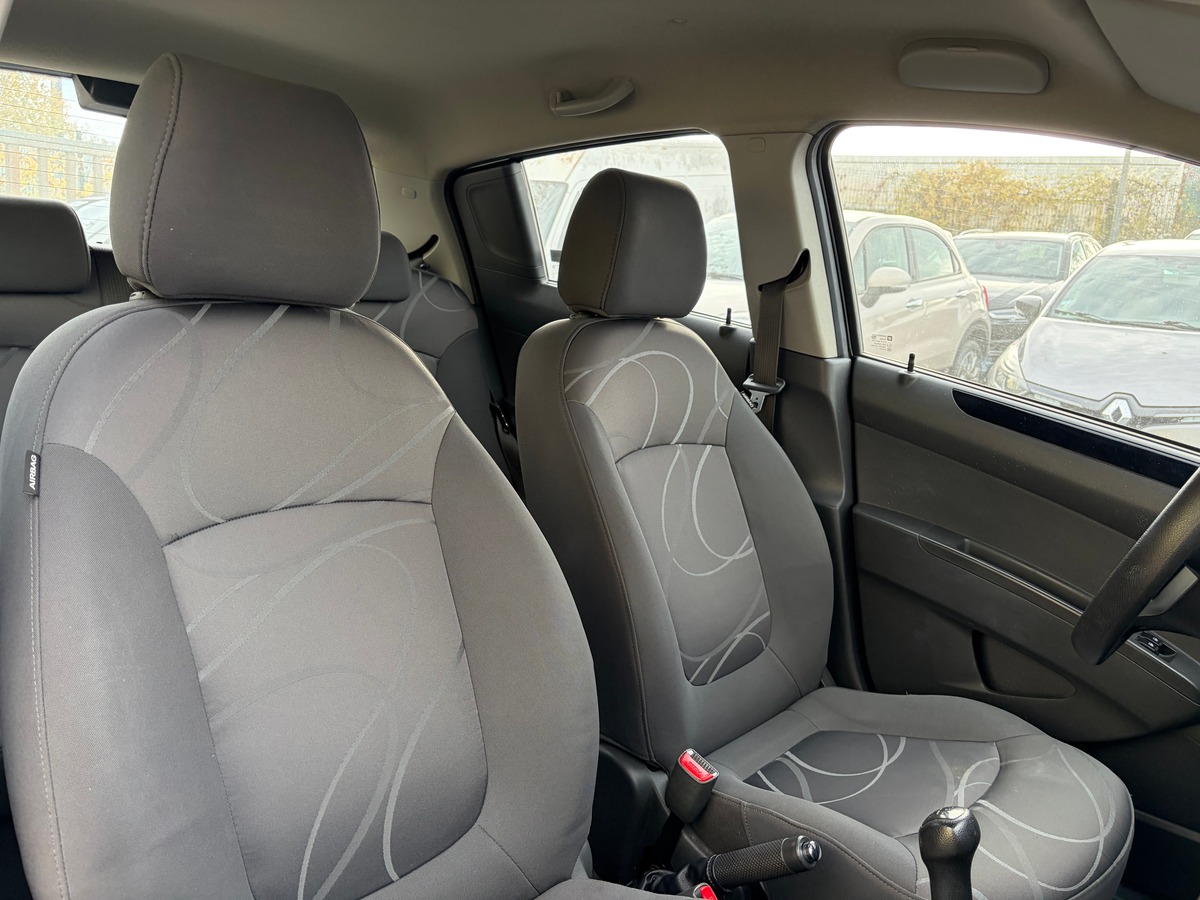 Chevrolet Spark Phase 2 1.0 68 cv IDÉAL JEUNE PERMIS - CLIMATISATION - PRISE USB