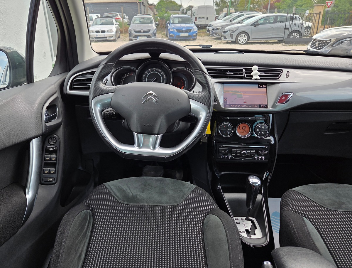 Citroën C3 PHASE II 1.6 VTI 120 CV EXCLUSIVE / BOITE AUTOMATIQUE / FAIBLE KILOMÉTRAGES
