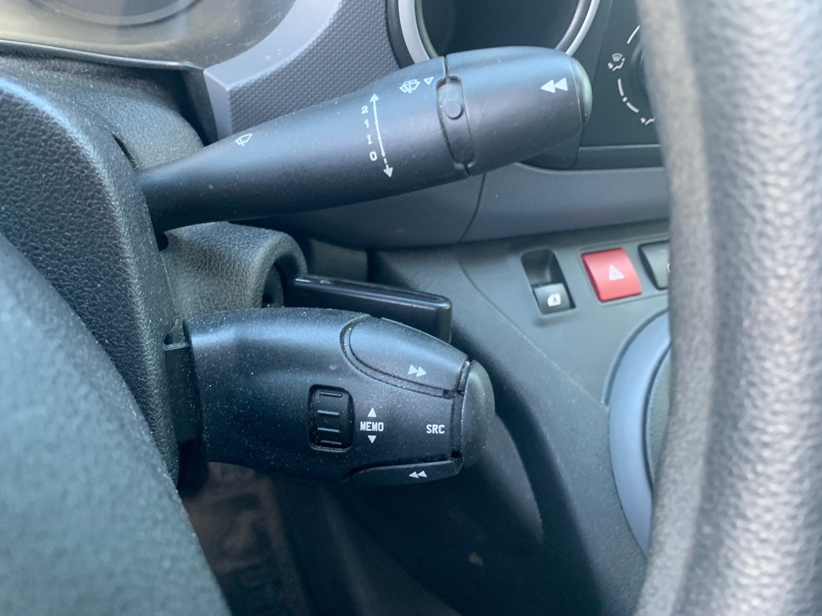 Peugeot Partner 90 chevaux | Régulateur de vitesse | Apple car play | GPS | Climatisation | 3 Places