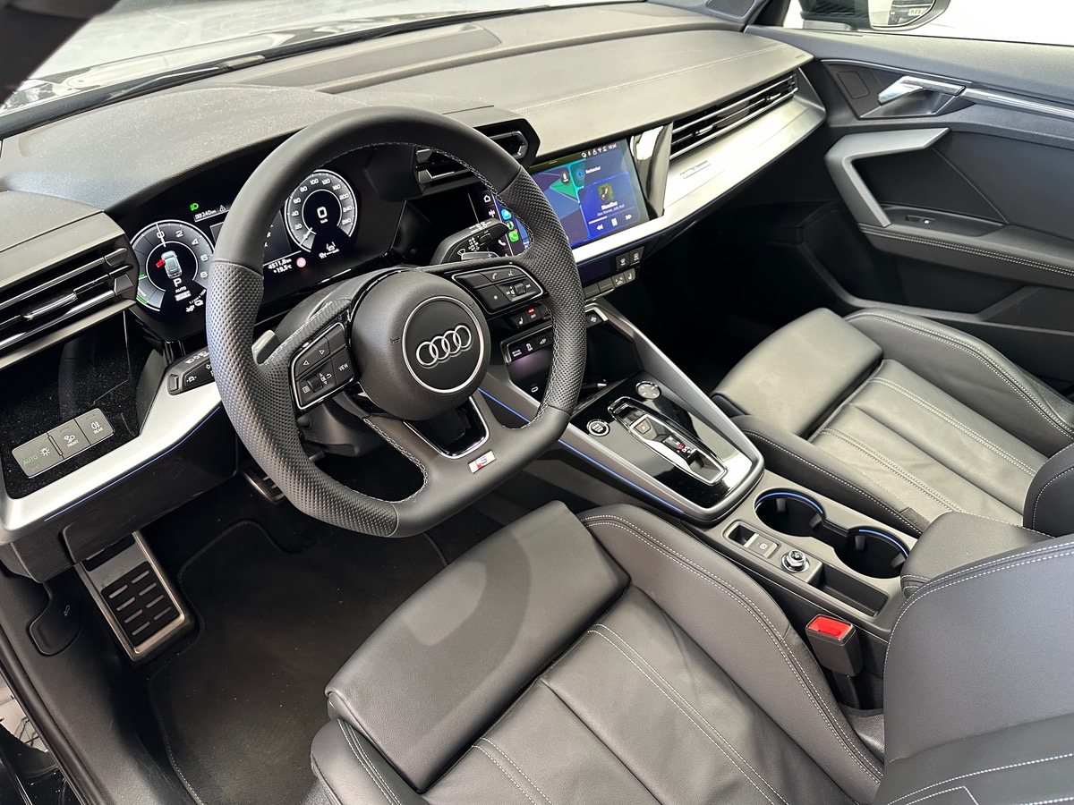 Audi A3 Sportback IV (2) 1.5 45 TFSIE HYBRIDE RECHARGEABLE 272 S LINE S TRONIC