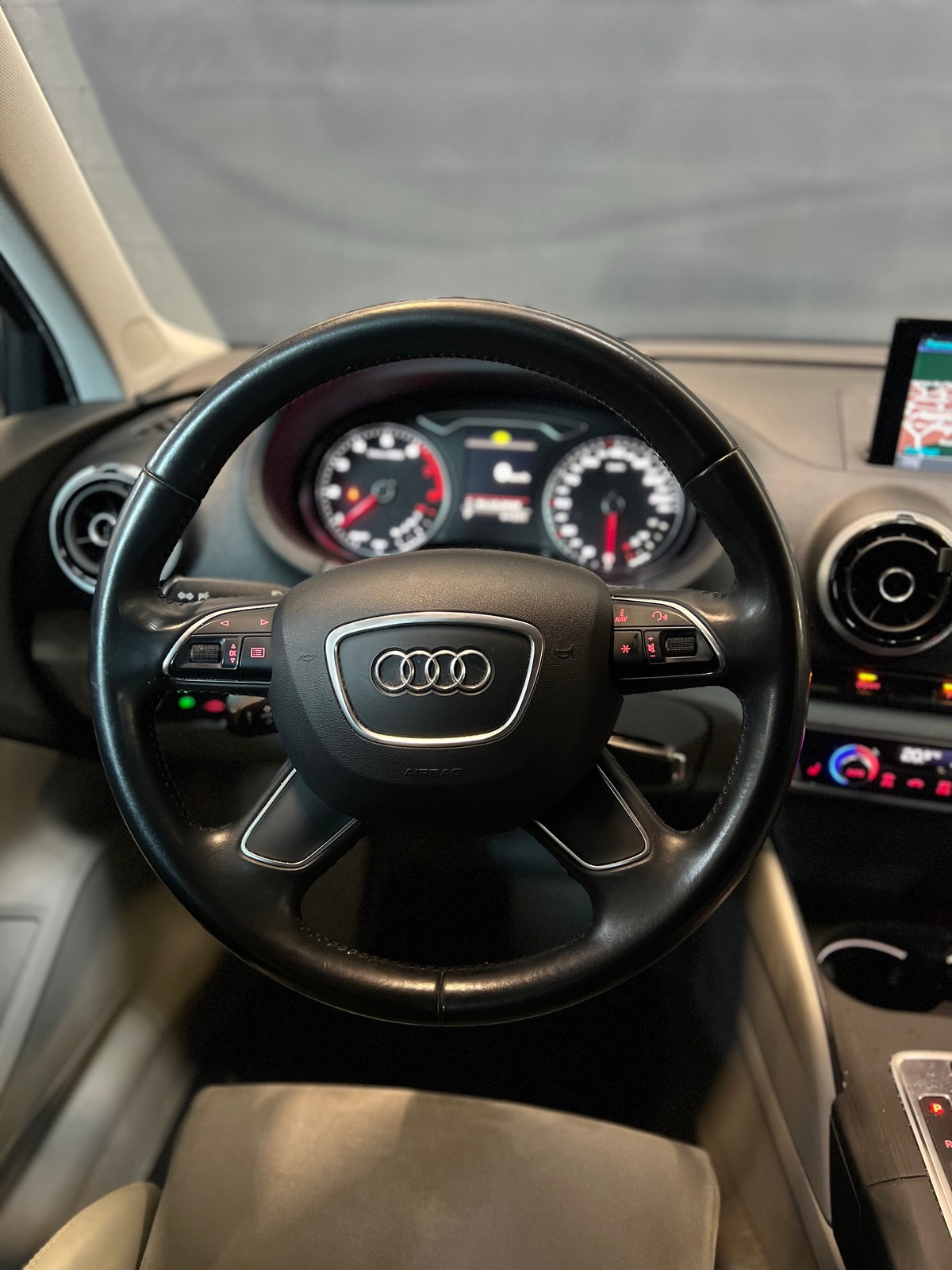 Audi A3 Sedan S-Line 1.8 TFSi Quattro