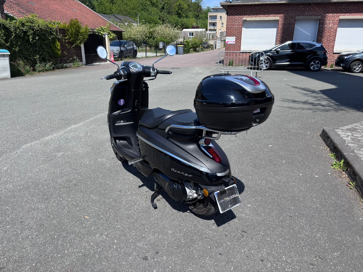 Peugeot DJANGO 125cc - 2022 - TOP CASE - Selle rabaissée