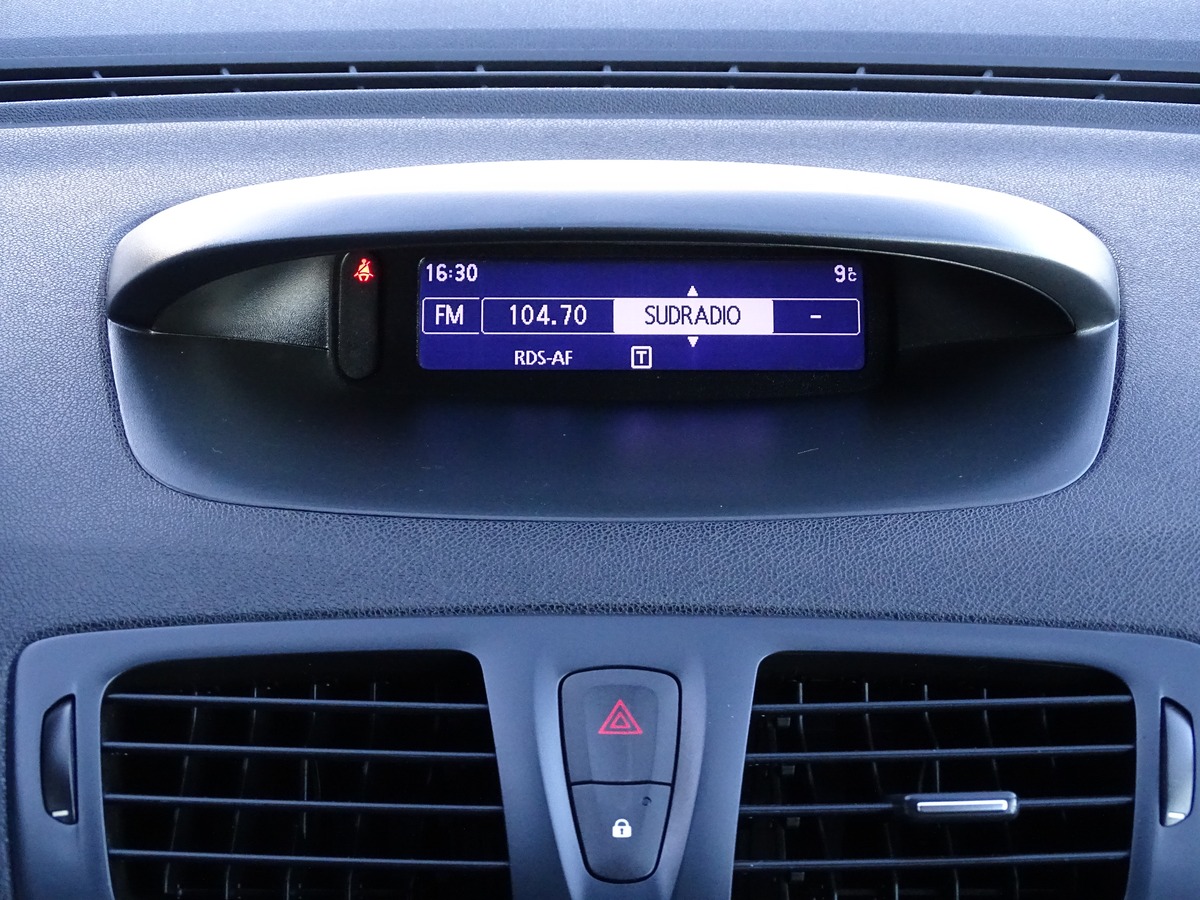 RENAULT Megane Coupé III (D95) 2.0T 265ch RS TROPHY