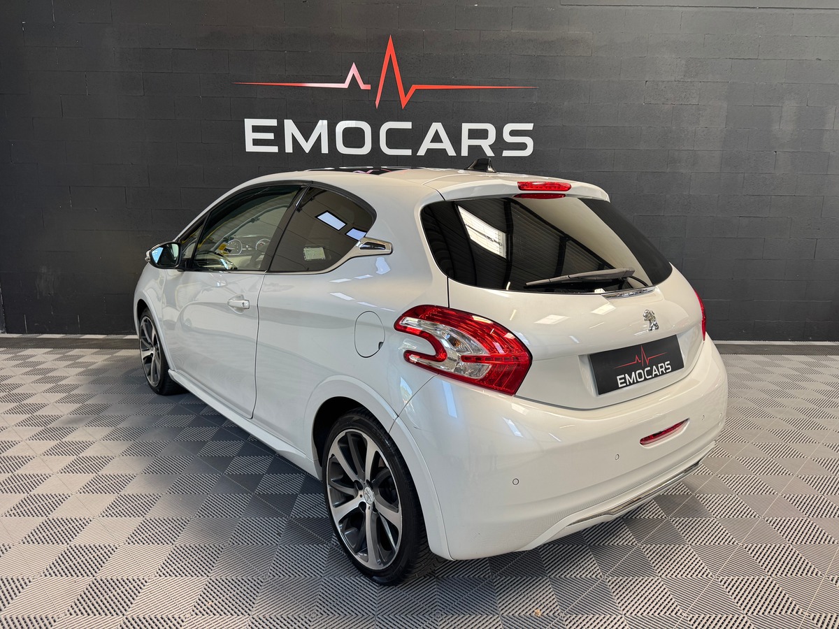 Peugeot 208 XY JBL 1.6 e-HDi 115 BVM6 Park Assist