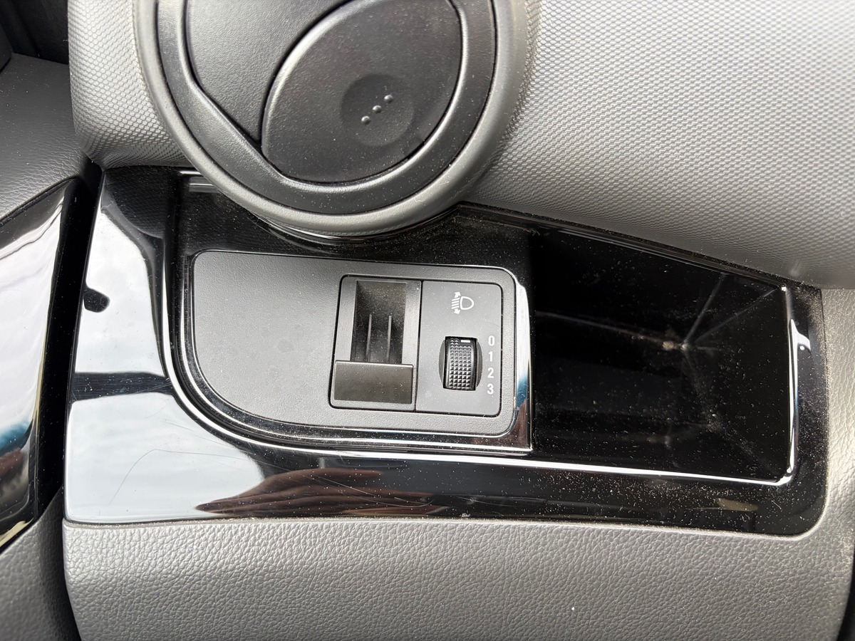 Chevrolet Spark Phase 2 1.0 68 cv IDÉAL JEUNE PERMIS - CLIMATISATION - PRISE USB