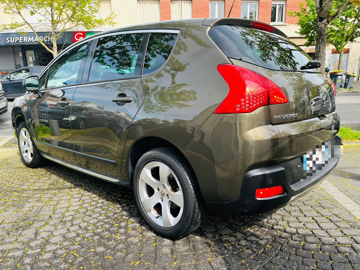 Peugeot 3008 Premium Pack - 1.6 Hdi 110cv BVA6  - 1ère Main - 4xCb - Reprise Possible