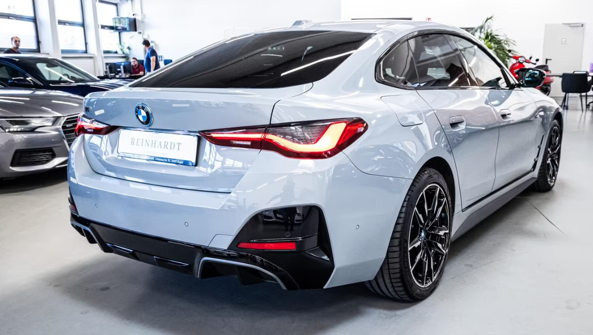 Bmw i4 M50 544ch xDrive GranCoupé Toit ouvrant Gris M Brooklyn