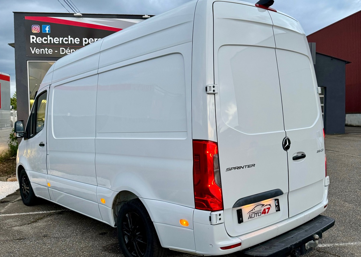 Mercedes-Benz Sprinter 319 V6