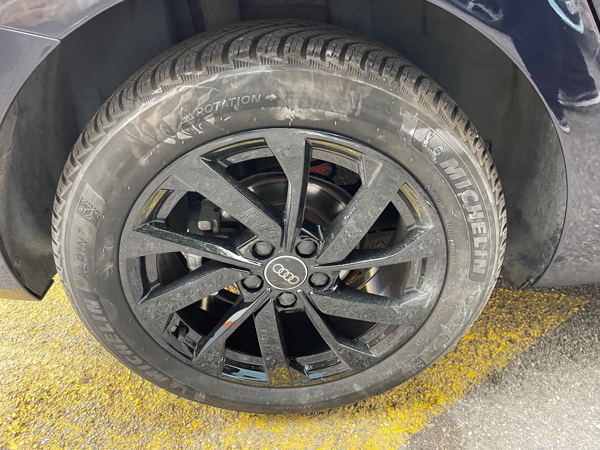 Audi A1 30 TFSI 1.0 110 CV / Jantes Noir /  S-Tronic7 / Carplay / Virtual /