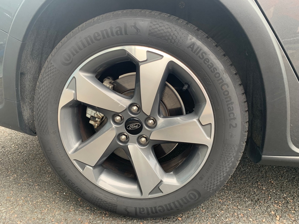Ford FOCUS SW ACTIVE | ENTRETIENS CONSTRUCTEUR