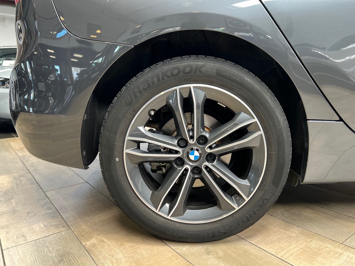 Bmw Série 2 ActiveTourer (F45) 216i 109 ch Finition SPORT