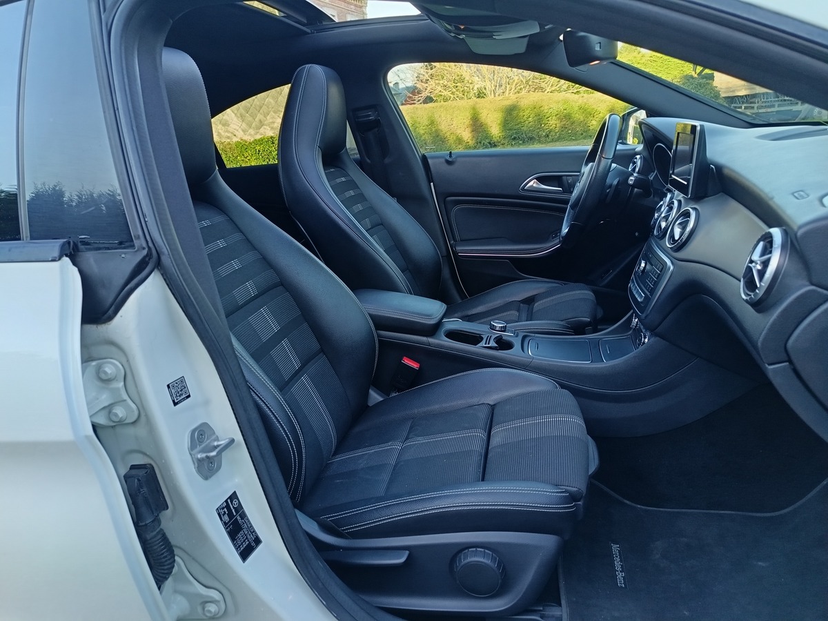Mercedes-Benz CLA 200 CDI BOITE AUTO GTIE 6 MOIS
