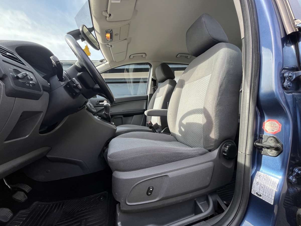 Ford Focus C-max 2.0 140ch, SIEGES CHAUFFANT, CLIM AUTO, REGULATEUR, FEUX AUTOMATIQUE