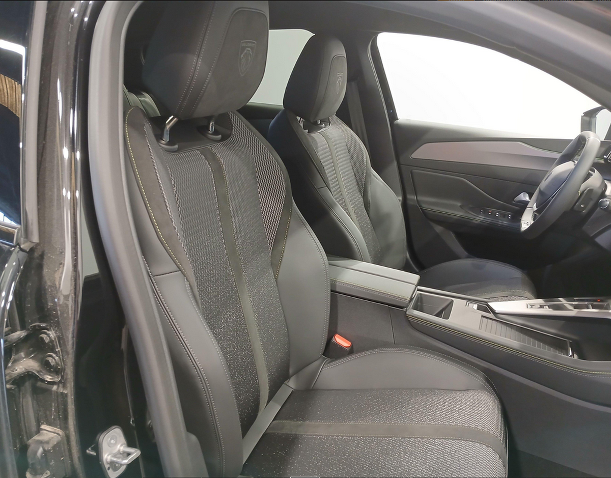 Peugeot 308 BlueHDi 130 ch S S EAT8 | GT | Mirror Screen | Plusieurs coloris dispo | Dernier en Noir
