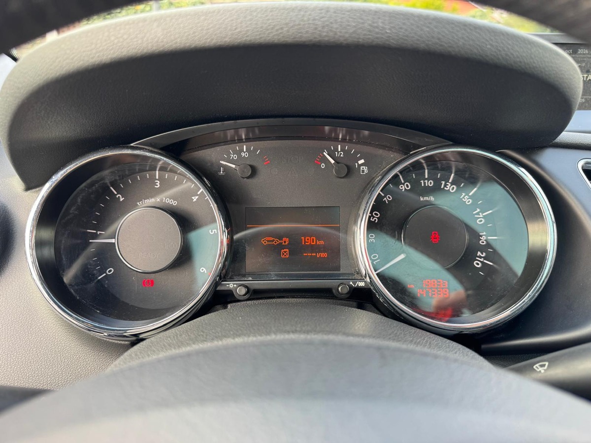 Peugeot 3008 1.6 HDi 115cv Allure - Attelage - Garantie