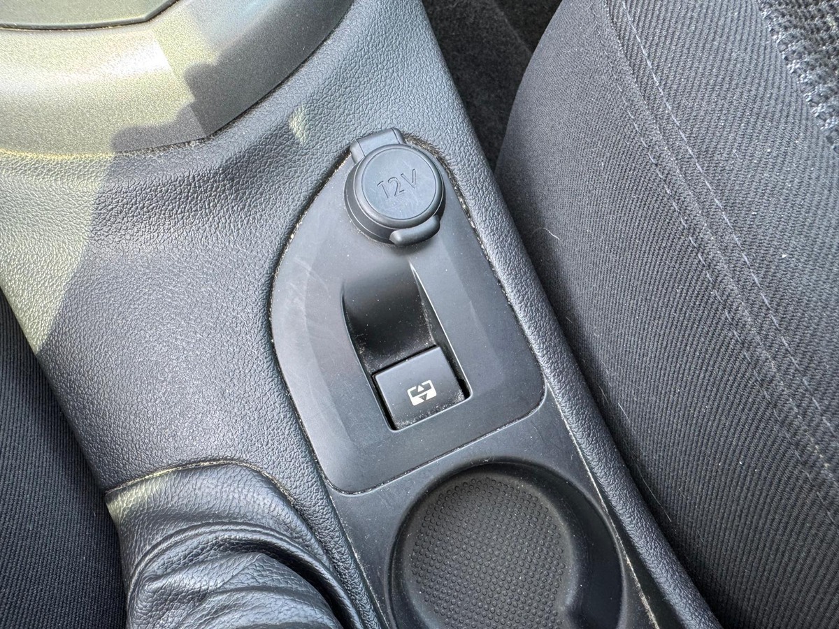 Peugeot 308 SW 1.6 HDI 112-7 PL- BOITE AUTOMATIQUE-DISTRIBUTION NEUVE