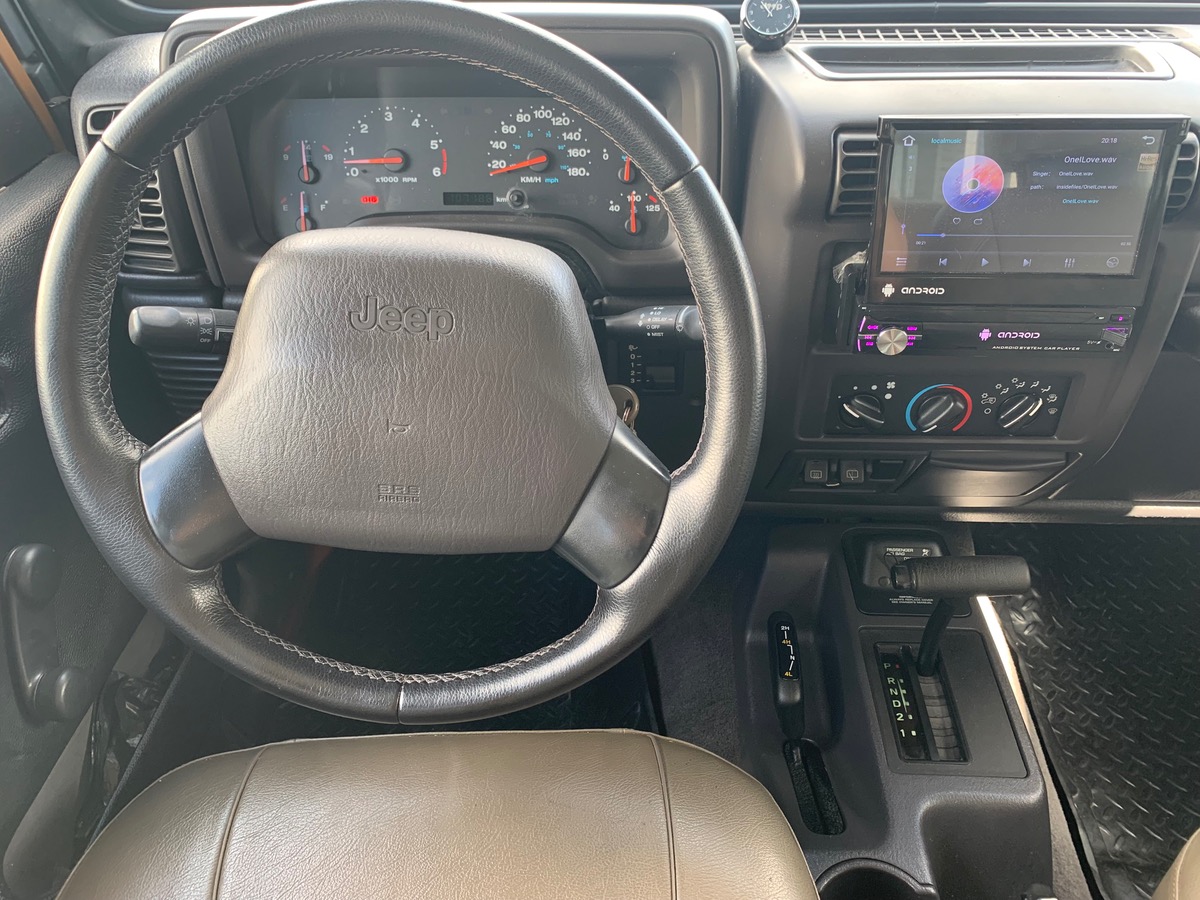 Jeep Wrangler 4WD | 177 ch | Reprogammation éthanol | Boite auto | Climatisation | Marchepieds