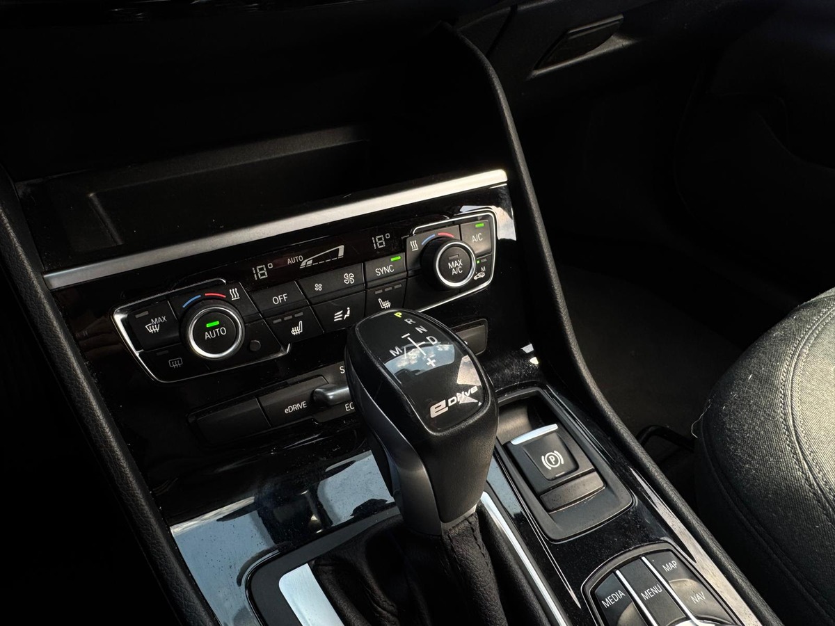 Bmw Série 2 Active tourer 225 xeA Lounge BVA