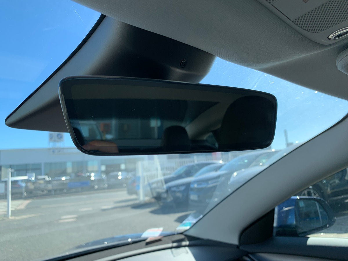 Tesla Model 3 283 ch | Caméra recul | Toit panoramique | GPS | Cuir | Sièges électriques chauffants