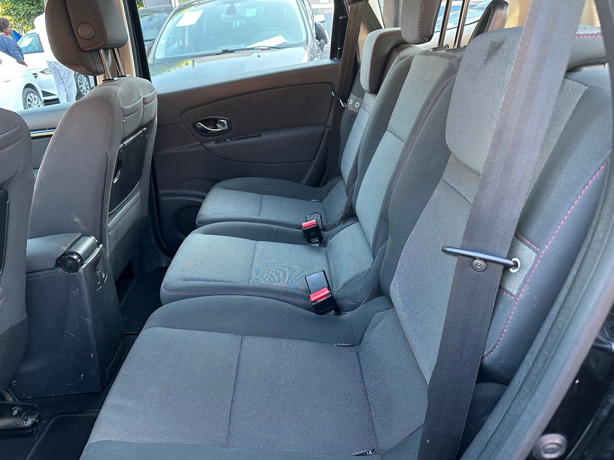 RENAULT Grand Scenic 1.5 DCI 112 CH 4X CB
