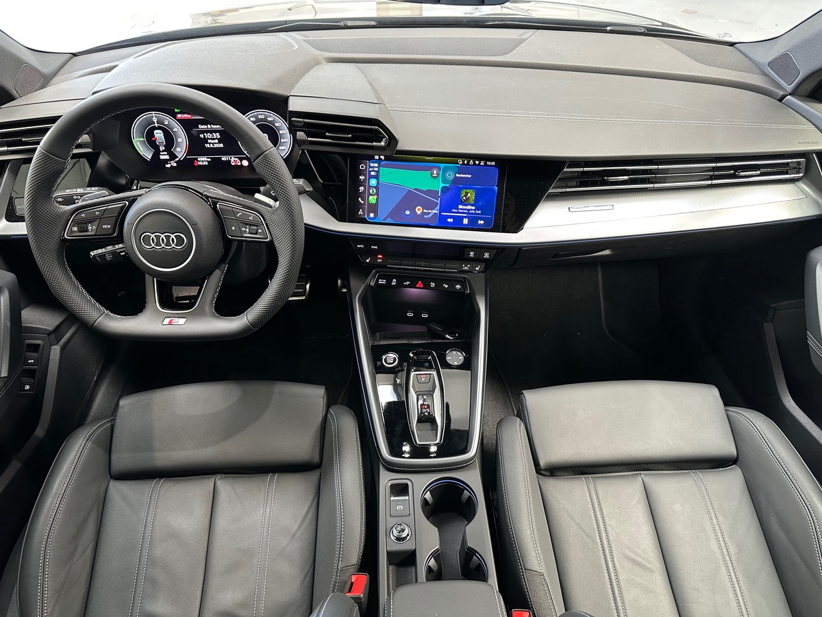 Audi A3 Sportback IV (2) 1.5 45 TFSIE HYBRIDE RECHARGEABLE 272 S LINE S TRONIC